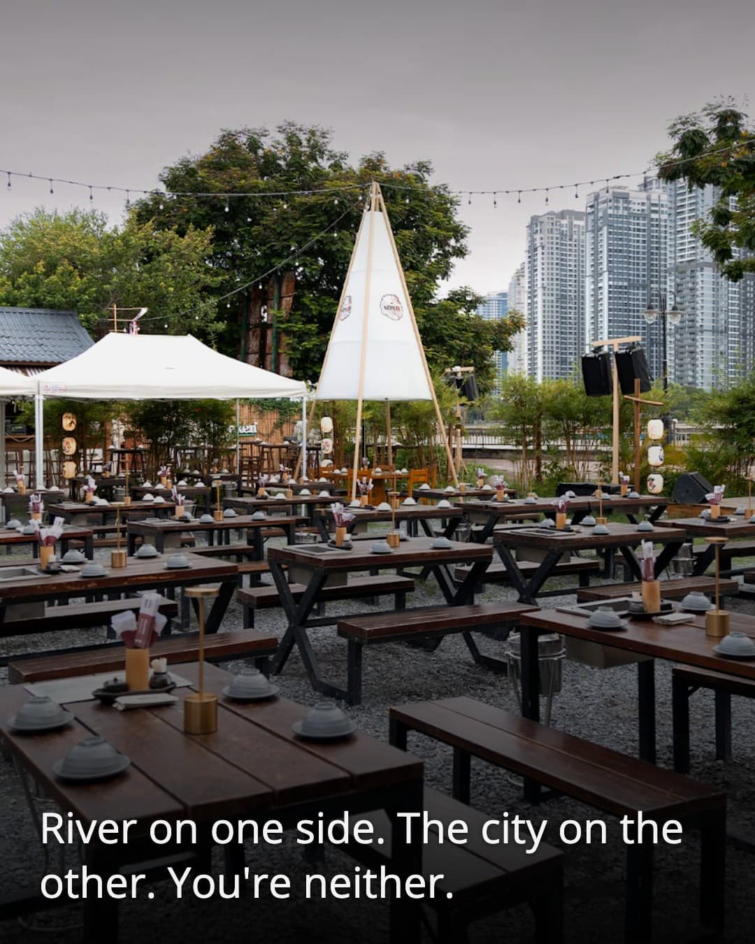 Nomi 81 Izakaya riverside terrace