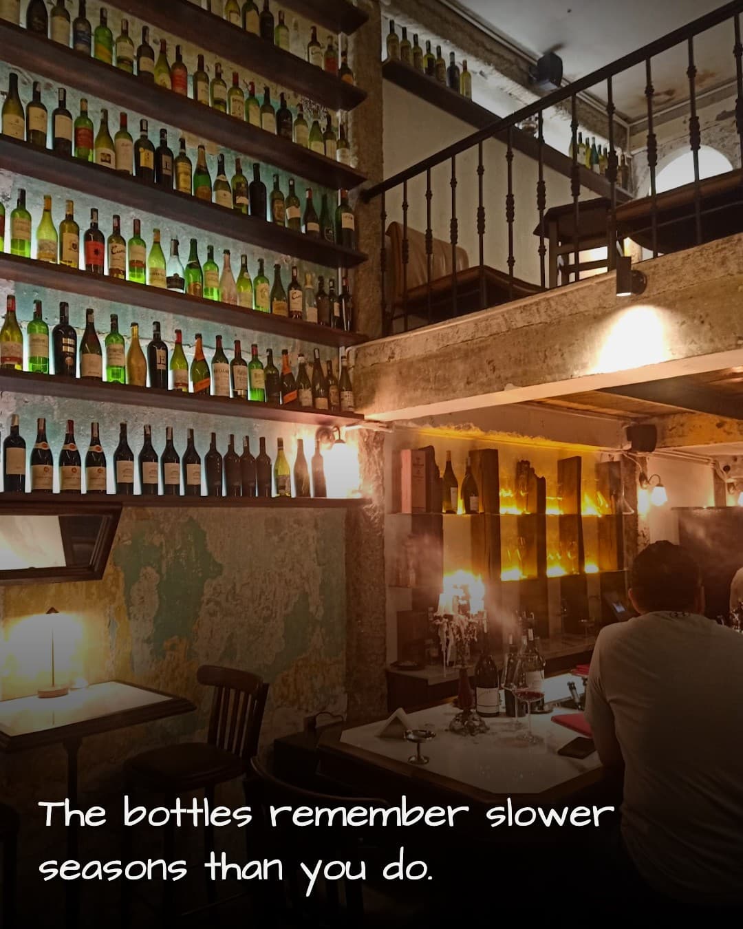 Ru wine bottle wall