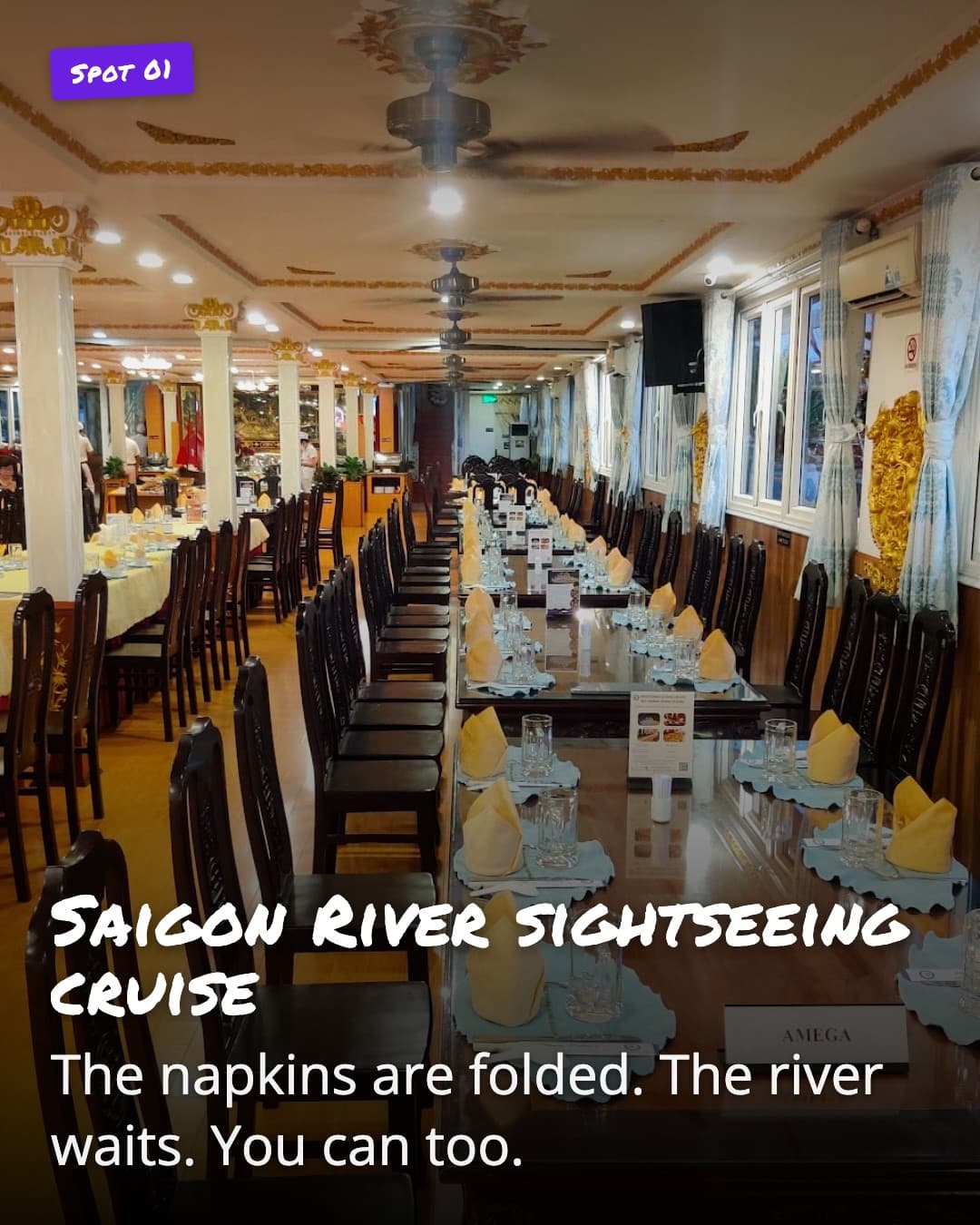 Saigon River sightseeing cruise dining hall