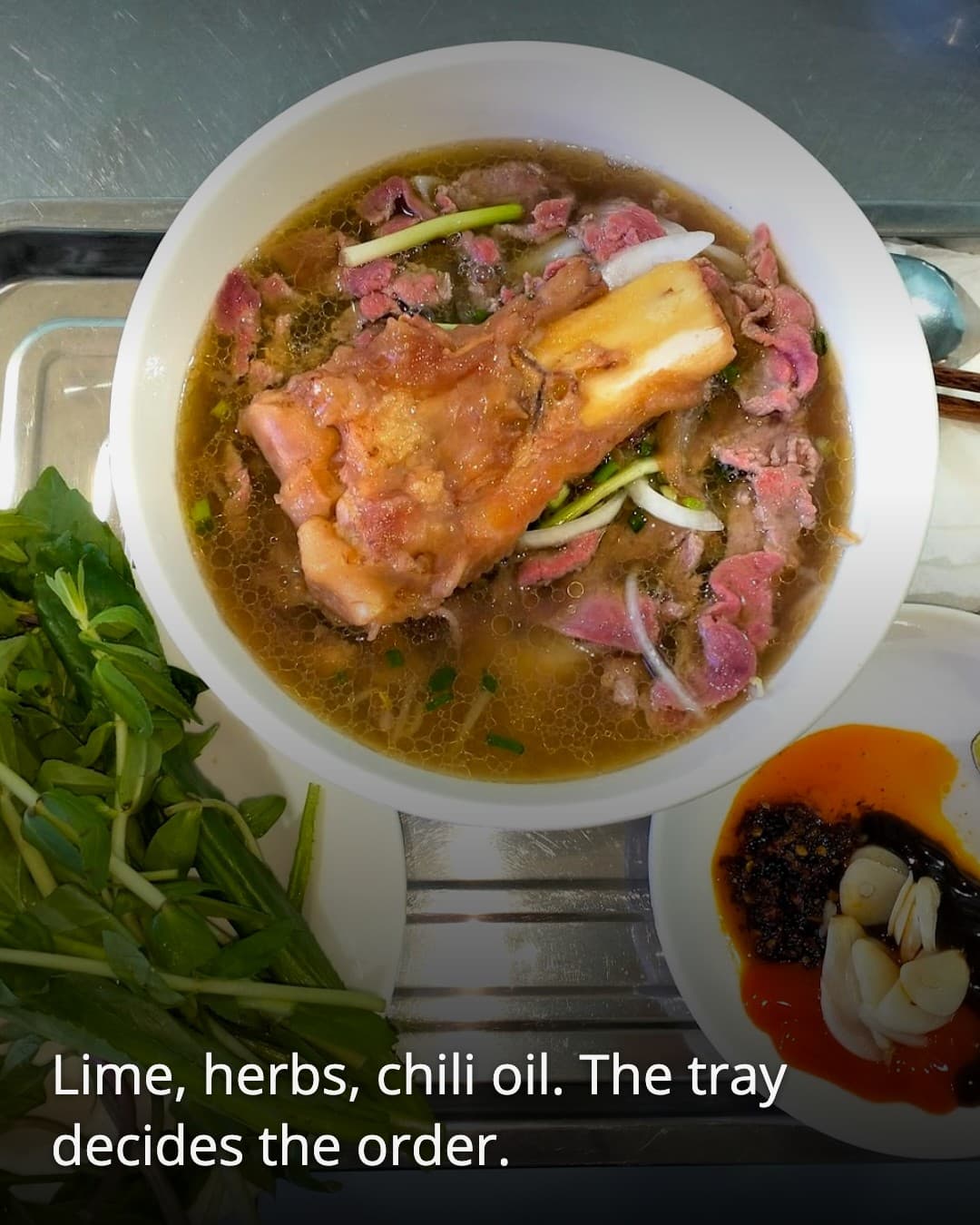Bún bò GIA HÂN herb tray