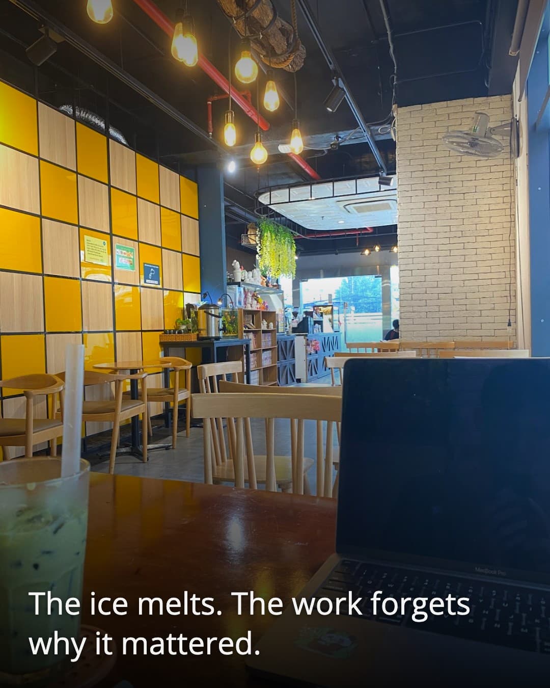 CofiKofi Coffee & Tea workspace corner
