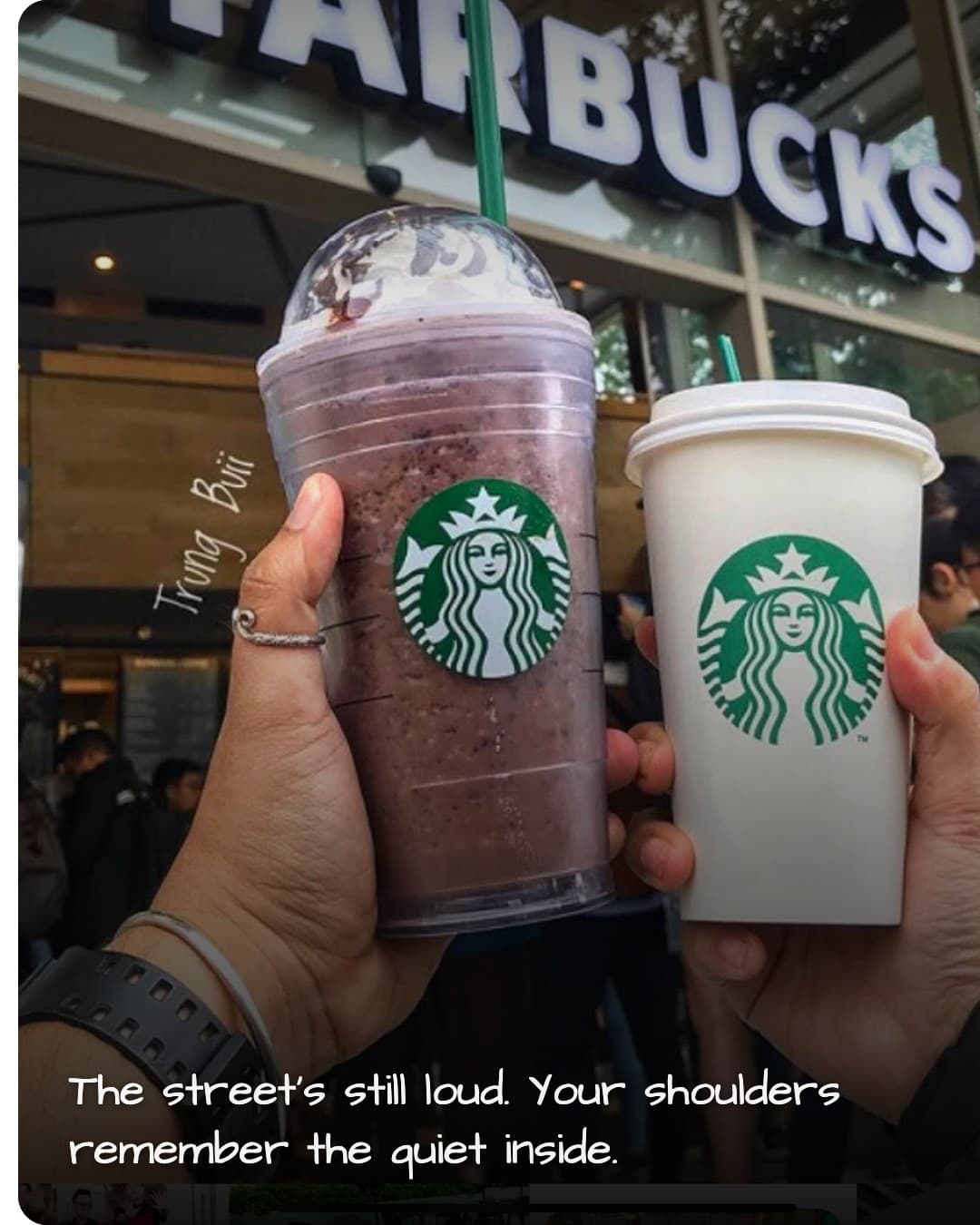 Starbucks Bach Dang exterior