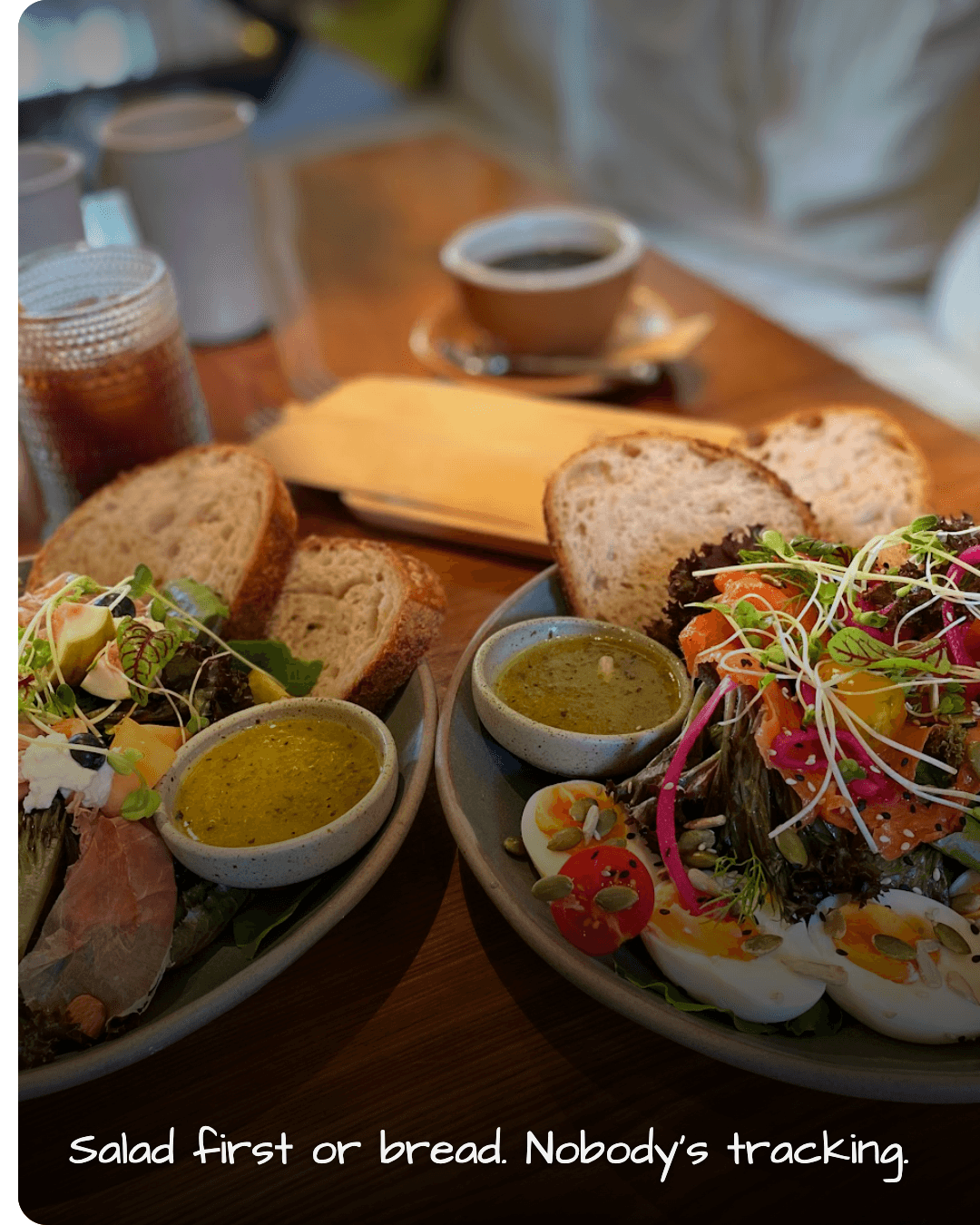 BARTELS Thao Dien salad and bread