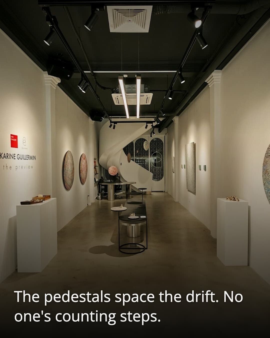 Annam Gallery pedestal corridor