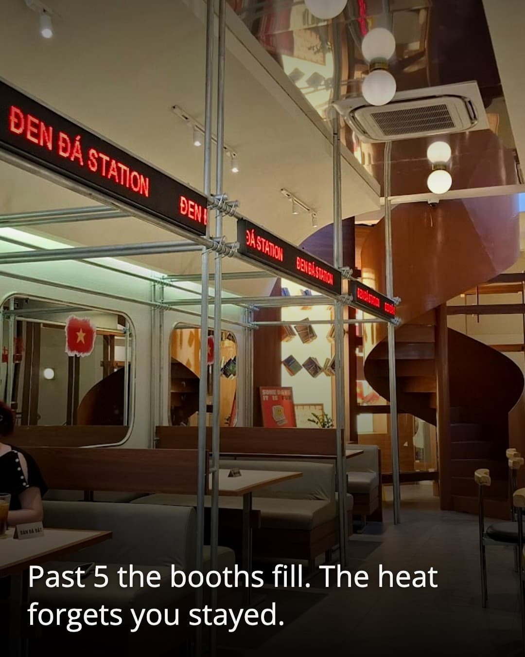 Den Da Coffee train booth interior