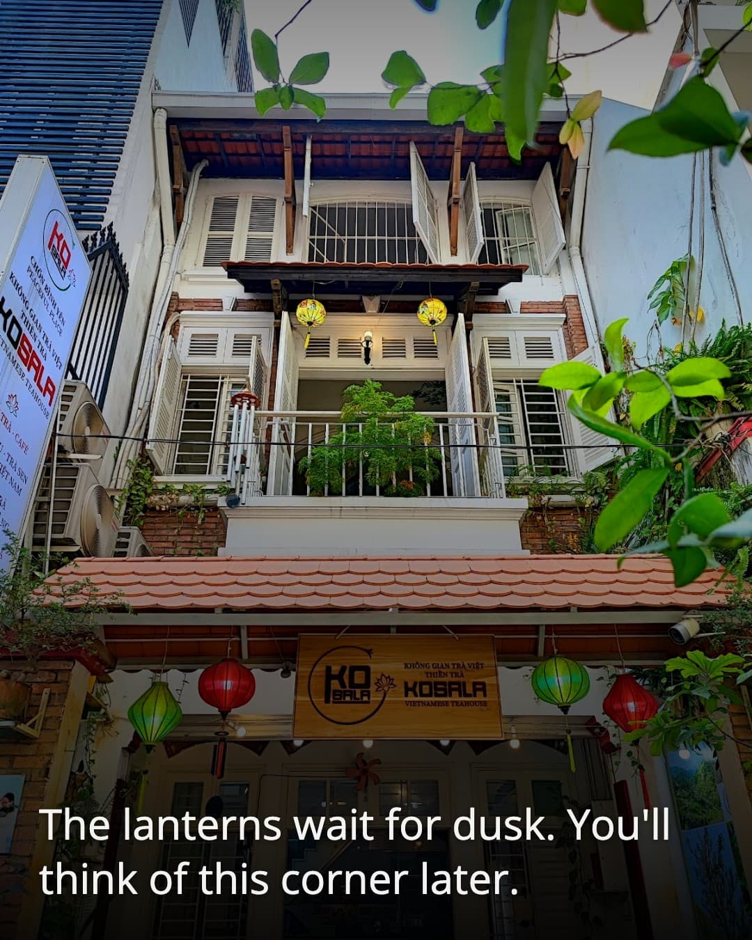 Kosala Vietnamese Teahouse exterior lanterns