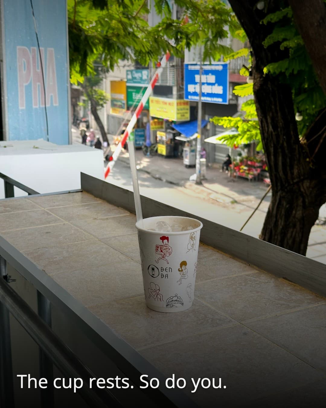 Den Da Coffee window seat