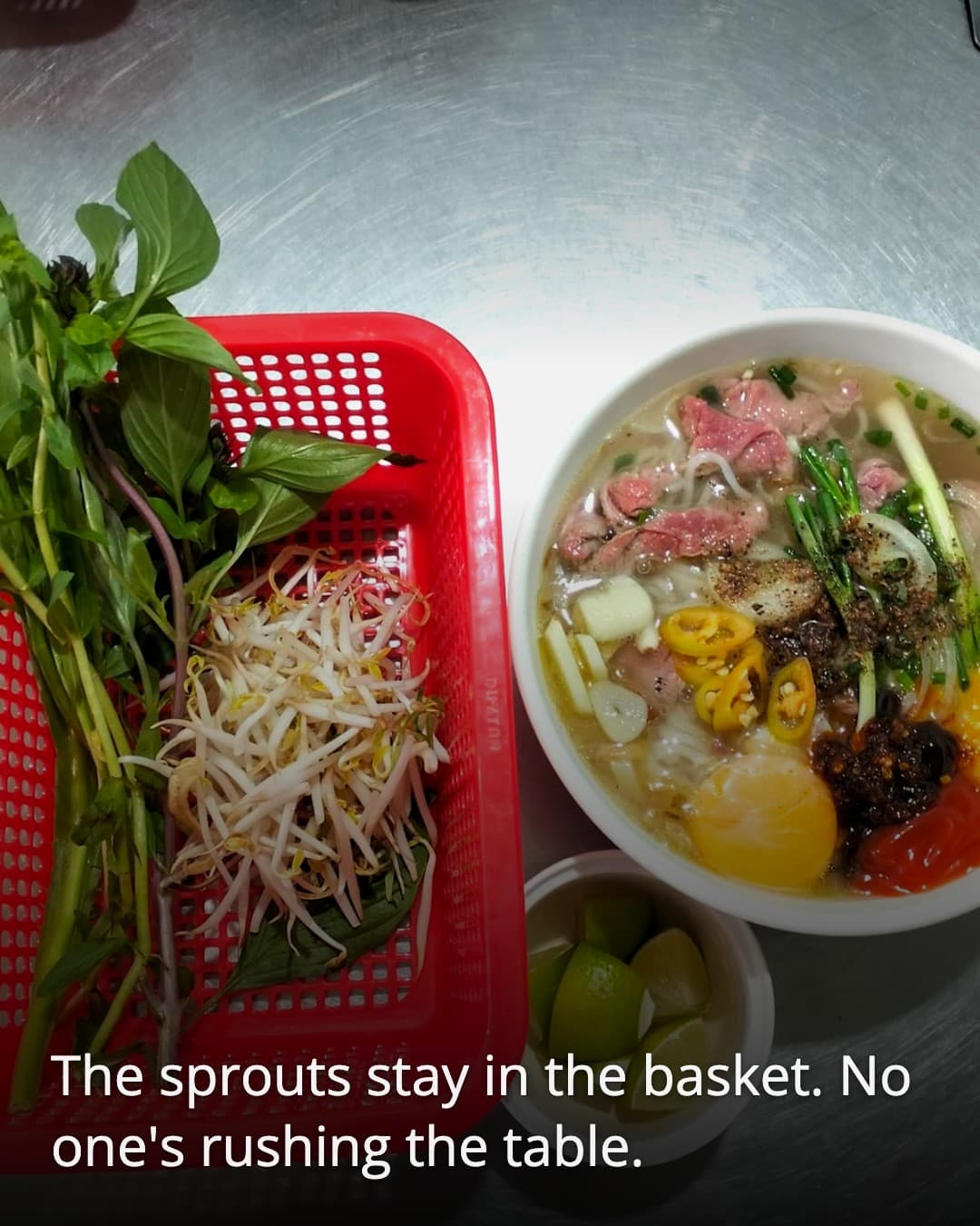 Bún bò GIA HÂN table