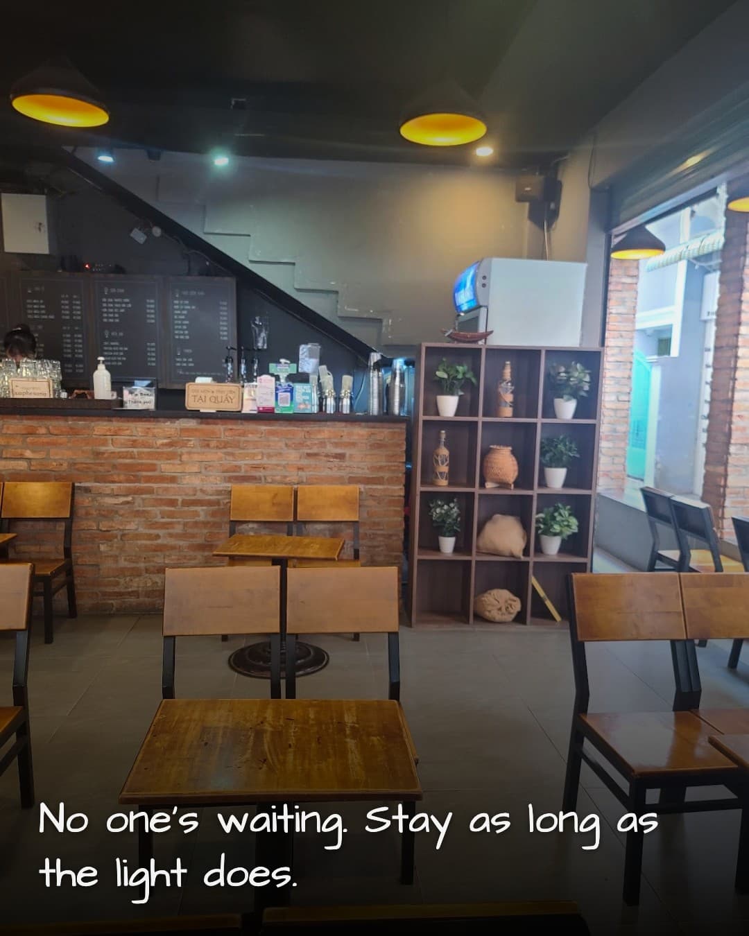 Gờ Cafe - Trần Hưng Đạo empty interior