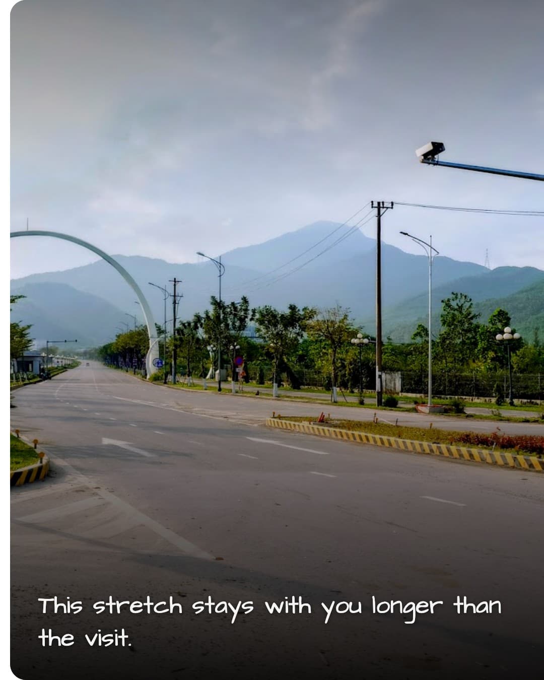 Da Nang Hi-Tech Park Gate boulevard view