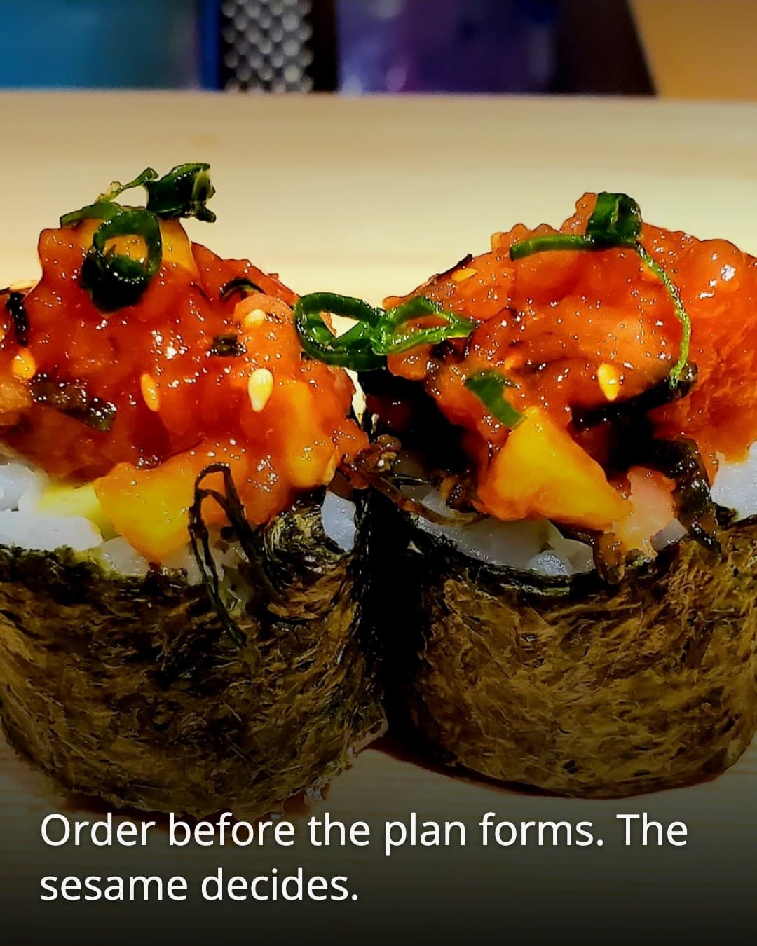 ROLL Temaki Sushi sushi closeup
