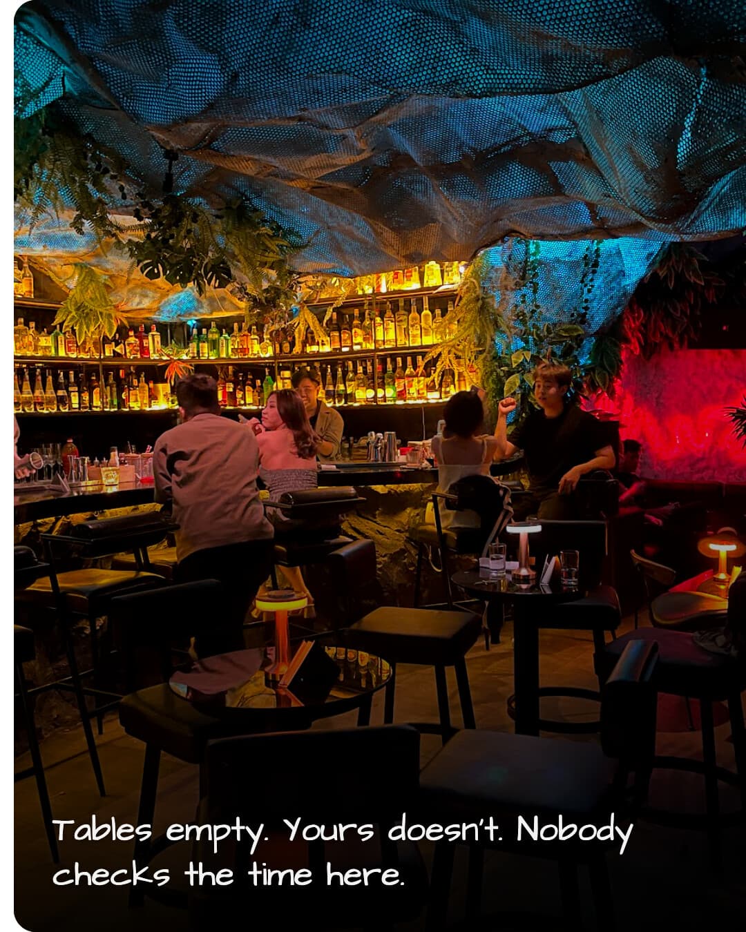 Kết High late-night bar