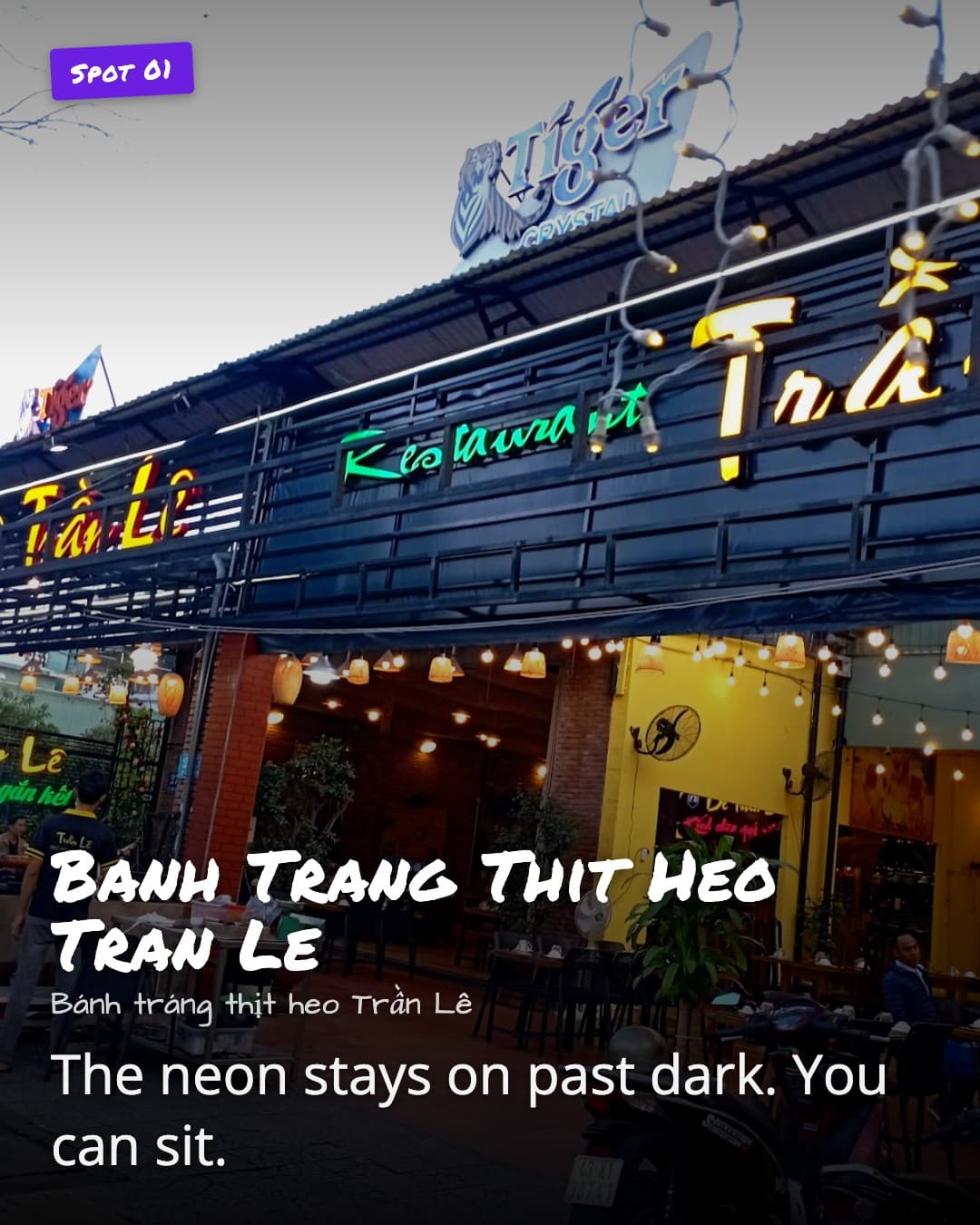 Banh Trang Thit Heo Tran Le entrance at dusk