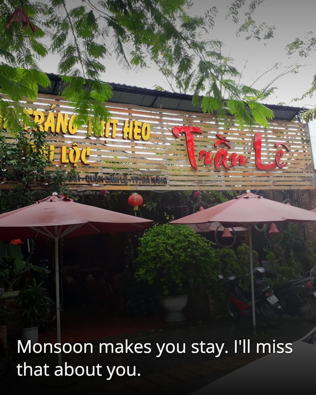 Banh Trang Thit Heo Tran Le in the rain